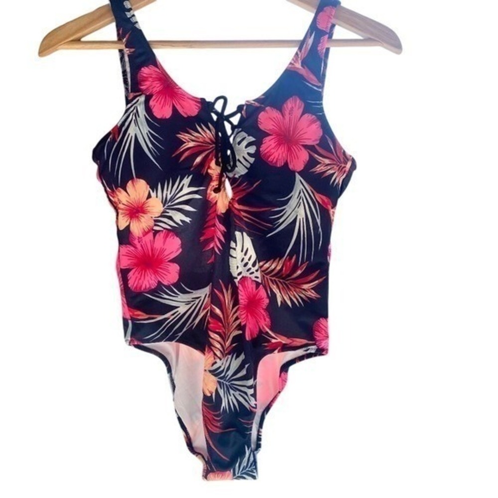 Victoria's Secret PINK Floral Tie-Front One-Piece Swimsuit Size‎ M